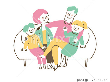 ソファーに座る四人家族のイラスト素材