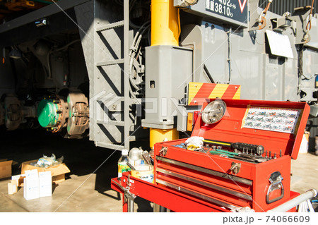 地域を支える 74066609