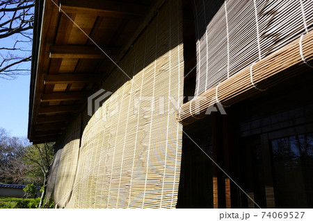 のどかな民家 74069527