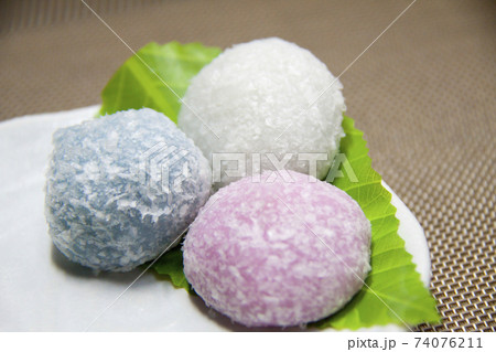 あじさい色の和菓子 あじさい色の和菓子 74076211