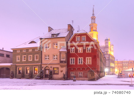 Night Old Town of Poznan, Poland 74080740