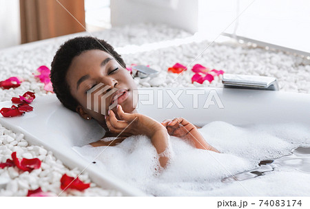 Rest, relaxation and beauty day at weekend or vacation in morning 74083174