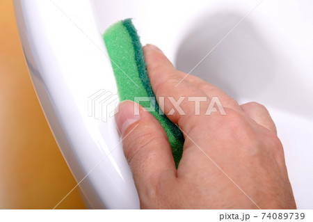 the look at cleaning toilet bowl the look at cleaning toilet bowl 74089739