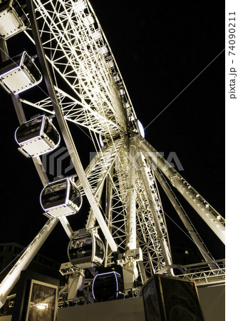 Echo Wheel of Liverpool by night 74090211