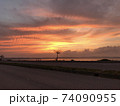 夕焼け 74090955
