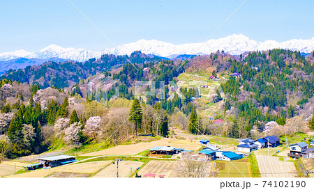 春の山村風景(長野県小川村) 春の山村風景(長野県小川村) 74102190