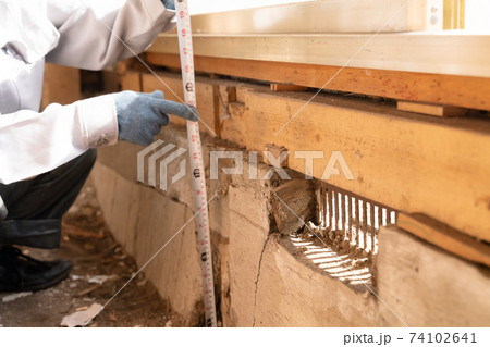 建築 リフォーム素材 築40年住宅 傾いた基礎(立ち上がり) 実例 建築 リフォーム素材 築40年住宅 傾いた基礎(立ち上がり) 実例 74102641