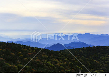 山並みの風景 74103981