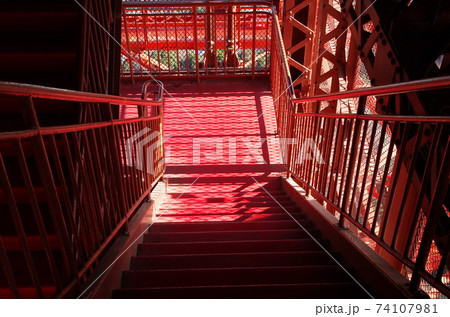 東京タワー上り階段8 東京タワー上り階段8 74107981