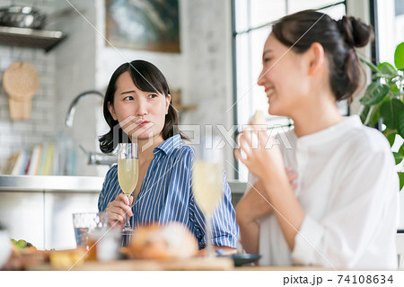 ホームパーティー　女子会 74108634