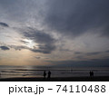 夕方の海 74110488