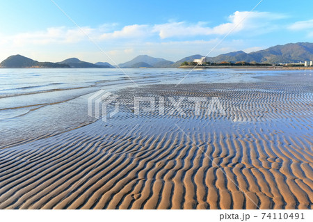 【香川県】干潮の父母ヶ浜(ちちぶがはま) 74110491