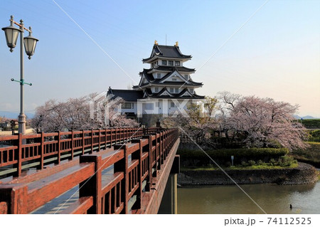 桜咲く一夜城・1(岐阜県大垣市墨俣) 桜咲く一夜城・1(岐阜県大垣市墨俣) 74112525