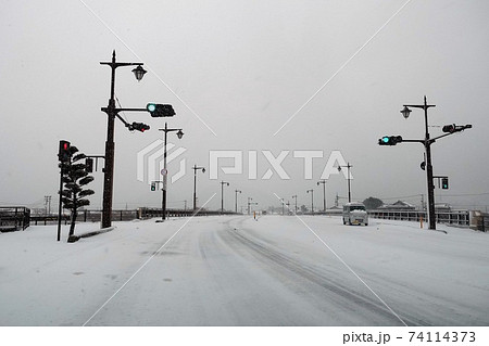 寒波襲来　雪の萩城下町 74114373