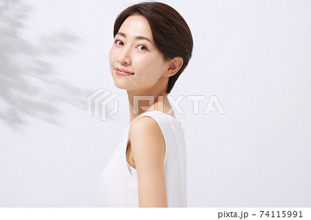 クールビューティー　　 74115991