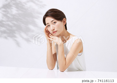 クールビューティー　　 74116113