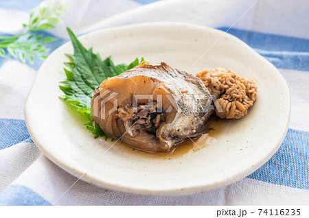 煮魚　スケソウダラと白子 74116235