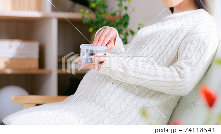 缶詰　妊婦　16:9 74118541