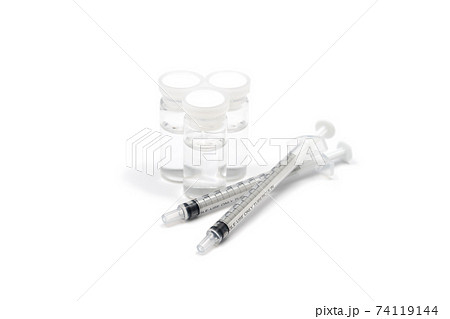 注射器　予防接種　ワクチン 74119144