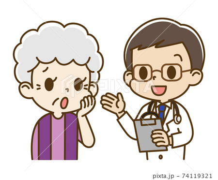 男性医師から問診を受ける高齢女性(不安顔) 男性医師から問診を受ける高齢女性(不安顔) 74119321