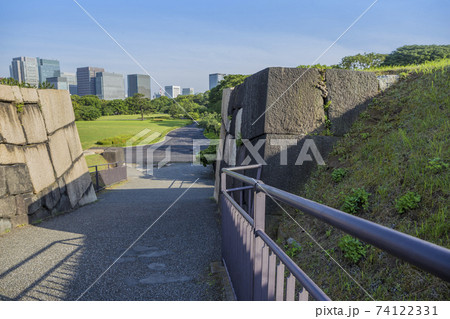 天守閣跡 江戸城天守跡 本丸 御殿 石積 石垣 天守閣跡 江戸城天守跡 本丸 御殿 石積 石垣 74122331