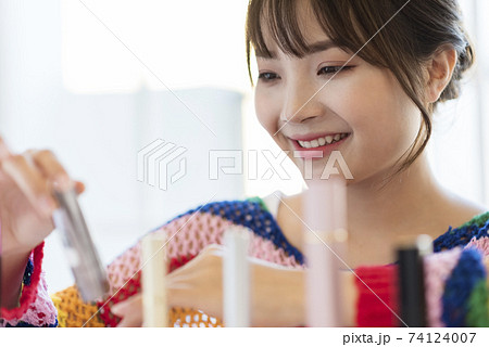 Female makeup beauty 74124007