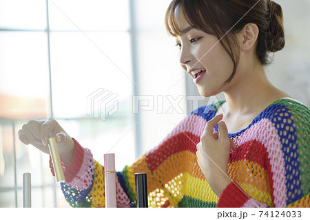 Female makeup beauty Female makeup beauty 74124033