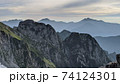 剣岳登山中に望む長次郎谷と八ツ峰 74124301