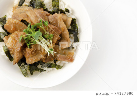 豚バラ丼 74127990