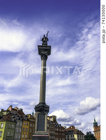 Sigismund's Column in Castle Square with vintage architecture of Old Town in Warsaw, Masovia, Poland 74130000