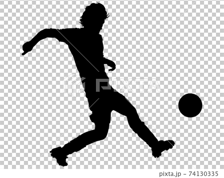 ボールをトラップするサッカー選手のシルエット 74130335
