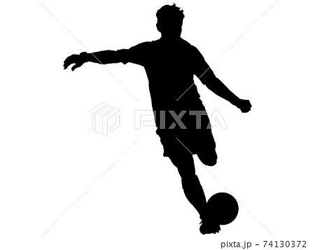 シュートするサッカー選手のシルエット 3のイラスト素材
