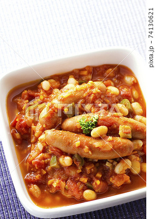白インゲン豆とソーセージのトマト煮21 白インゲン豆とソーセージのトマト煮21 74130621