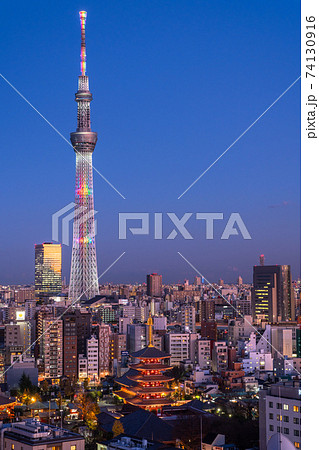 《東京都》浅草の夜景・スカイツリー 《東京都》浅草の夜景・スカイツリー 74130916