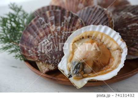 北海道産三年貝ホタテ 74131432