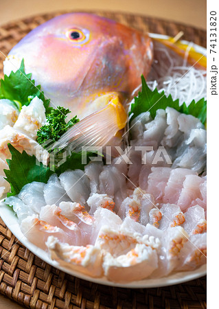 日本の刺し身 和風イメージ 日本の刺し身 和風イメージ 74131820