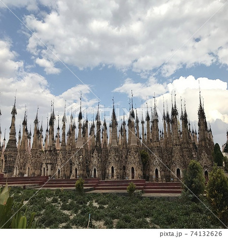 ミャンマーの有名観光スポットのカックー遺跡の風景 ミャンマーの有名観光スポットのカックー遺跡の風景 74132626