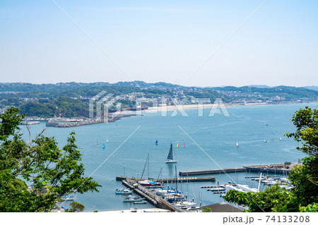 江の島ヨットハーバー　青空 74133208