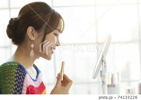 Female makeup beauty Female makeup beauty 74133226