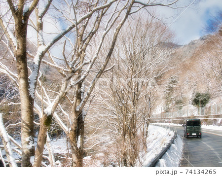 冬の戸倉峠 74134265