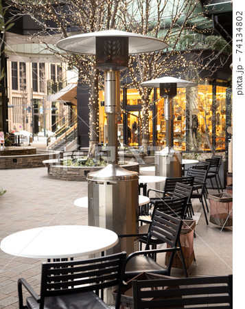 レストランのテラス席 レストランのテラス席 74134802