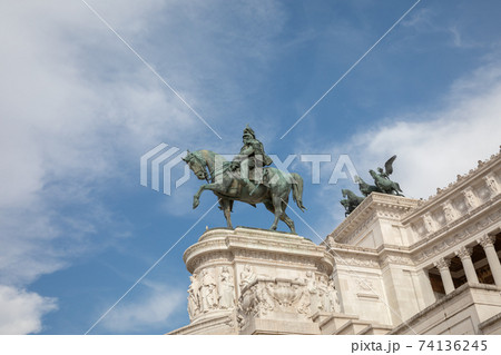 Equestrian statue of Vittorio Emanuele II 74136245