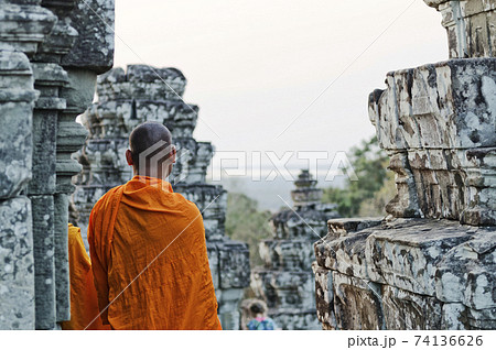 buddhist monk at angkor wat temple near siem reap cambodia buddhist monk at angkor wat temple near siem reap cambodia 74136626