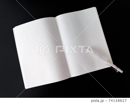 ノートとシャープペンシル 74138627