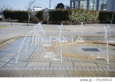 公園の噴水 公園の噴水 74140012