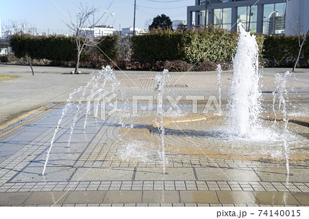公園の噴水 公園の噴水 74140015