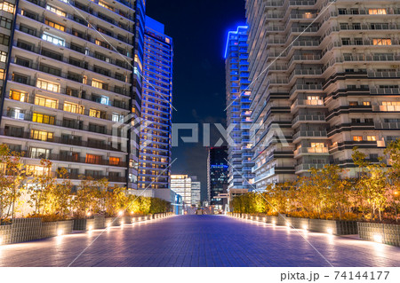 《神奈川県》タワーマンションの夜景・横浜みなとみらい 74144177