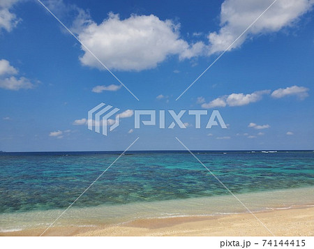 石垣島 初夏の米原ビーチの写真素材