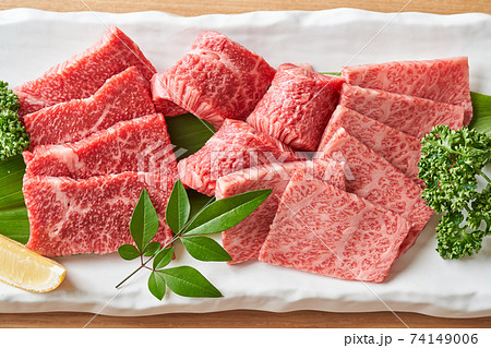 国産和牛カルビ焼肉用　赤身と霜降り 74149006