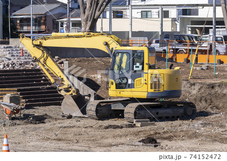 工事現場のパワーショベル 工事現場のパワーショベル 74152472